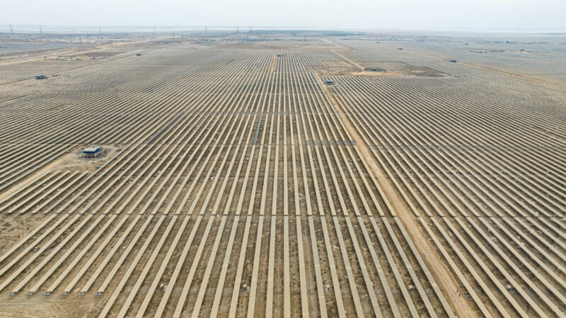 AGEL commissions 551MW solar plant at Khavda renewable energy park